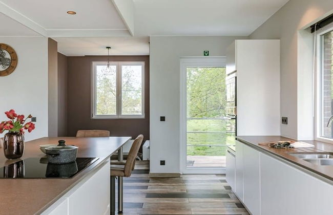 Holiday Home Along the Canal With Great Views - Photo 1