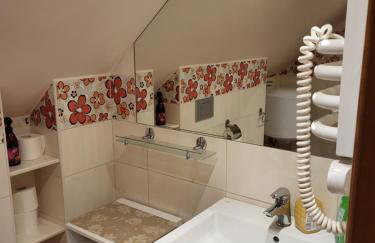 Apartamenty na przedmieściach RADZYMINA z prywatnym parkingiem i ogrodem FAKTURA - Foto 35