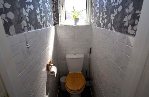 NEC, BHX Cosy 3 Bedroom House with Parking - Foto 50