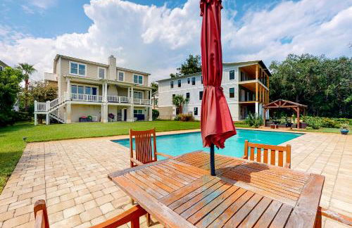 Fantastic getaway with private pool, deck, game room, AC & fast WiFi - Foto 41