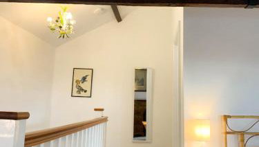2 Stable Cottage, Llanbethery - Photo 5