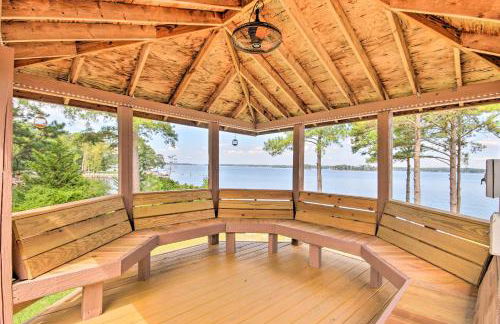 Gilbert Lakefront Retreat with Private Dock! - Foto 2