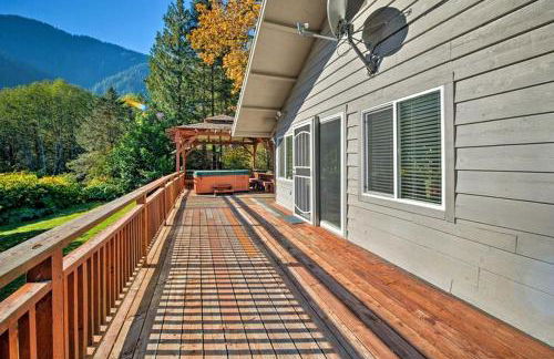 Beautiful Cabin Rental with Private Hot Tub on the Skykomish River in Washington - Foto 15