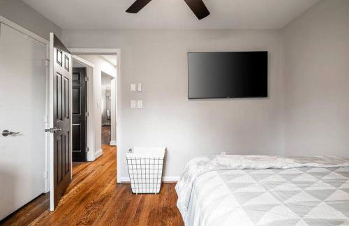 Fenced Yard, Swing Set Pawfect for Family and Dogs! - Foto 35