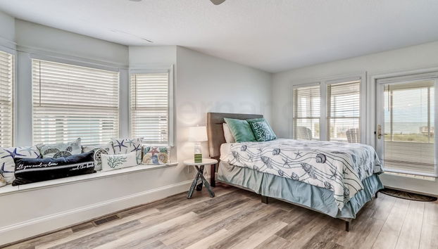 1650 N Fletcher Ave 4 Bedroom Home by RedAwning - Foto 2, Habitación