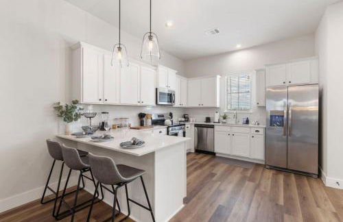 Modern Magnolia Cottage Pool and Gym Access - Foto 26