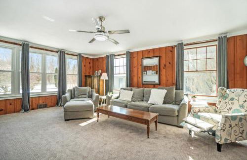 Newly Renovated Cottage 5 mins from Beach! - Foto 27