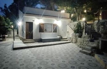 SILOM HOUSE - Photo 21