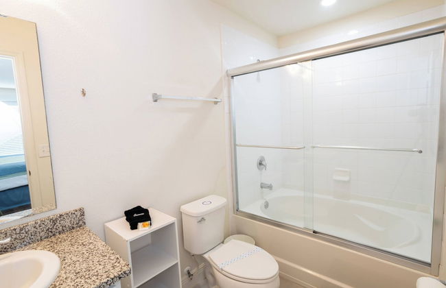 Beautiful Townhome With Hot Tub 13 - Photo 19