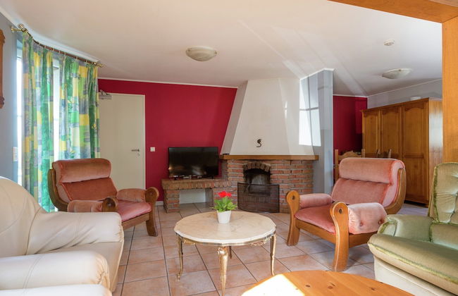 Spacious Holiday Home in Chodes With Sauna - Foto 26