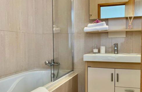 Yellow Five Apartment - Photo 7