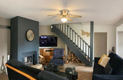 Grand Gîte Le Saule en Scie - 3 étoiles - Spa chauffé, 12 à 14 pers, jardin clos, 30 mn PuyduFou - Foto 5