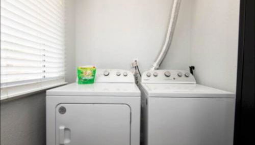 Charming 2BR Condo with Onsite Parking Included - Foto 4