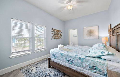 Jaw-dropping bayfront home with panoramic water views, boat slip, and cowboy pool - Foto 35