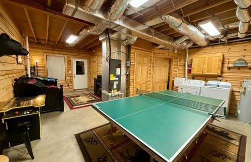 Cozy North GA Cabin 3BR3BA, Fire Pit & Game Rm - Foto 16