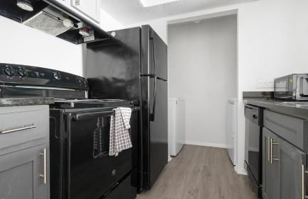 Landing Spectacular 1BD Gym Pool - Photo 33