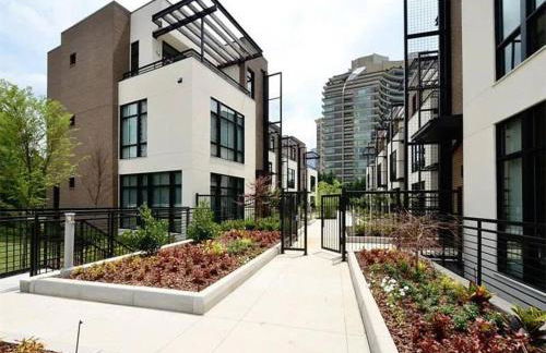 Lux Atlanta Home with Arcade room - Foto 38