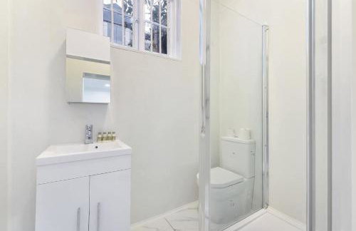 2 Bed Piccadilly Apartment 2 - Photo 4