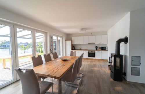 Seevilla am See mit Sauna, Kamin, privatem Steg und Seezugang - Foto 10