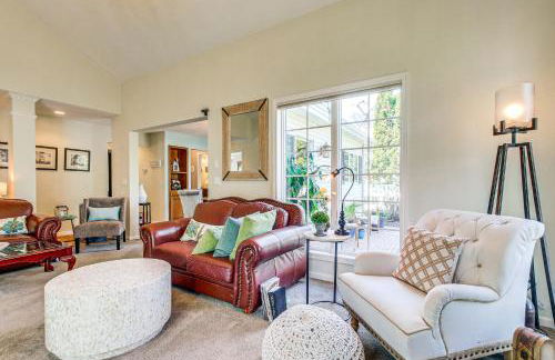 Menasha Home with Patio - Walking Distance to Lake! - Foto 5