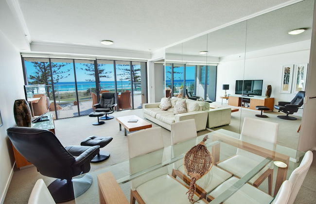 Reflection Tower Two - Photo 39