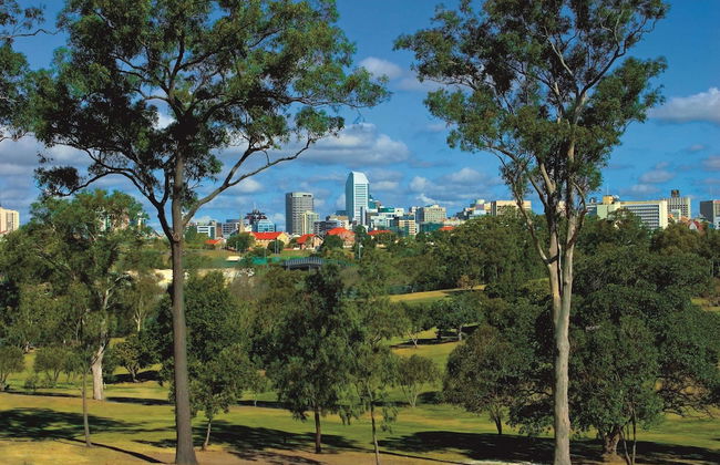 Oaks Brisbane Lexicon Suites - Photo 29