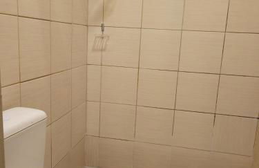 Casa funcional - 02 quartos, 02 camas de casal, 01 cama de solteiro, cozinha gourmet e garagem para carro pequeno - Foto 21