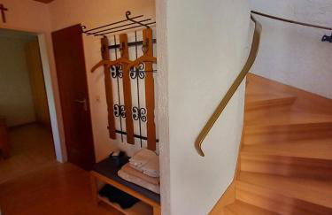 Eifel Urlaub mit Hunden Ferienhaus Schwalbennest Schalkenmehren - Foto 3