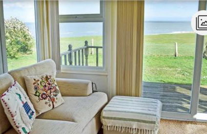 Stunning sea view beach front bungalow Bacton - Photo 6