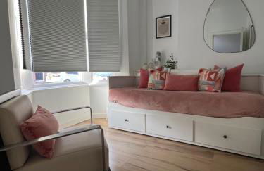 2025 Award Winner Liverpool Peach House - 4 Bedrooms - Foto 11