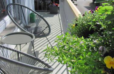 #1Gemütliches ruhiges sonniges Balkonzimmer mit Gemeinschaftsbad W-Lan Airport nah Late Night Check in Haus Nr 9,5 - Foto 15