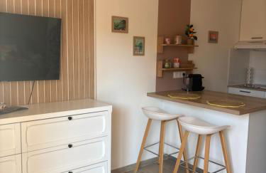 Appt Studio avec Balcon Parking privé, Piscine, proche Golf St Donat - Foto 8