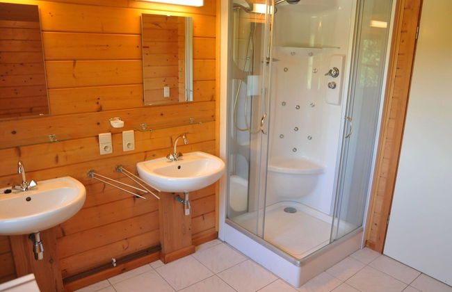 Chalet Just Outside Hampteau Offering Magnificent Views Across the Ourthe Valley - Foto 22