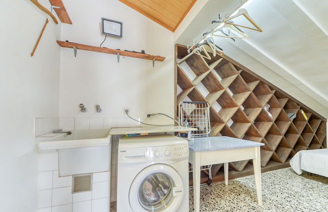 Beautiful Apartment With View - Photo 21