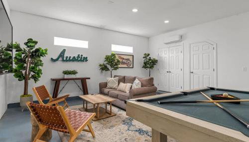 Luxurious Lake Park House: Sleeps 25, Pool, Hot-tub, Firepit and Game Room! - Foto 4