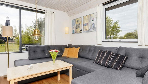 6 Person Holiday Home in Nibe - Foto 5, Sala de estar