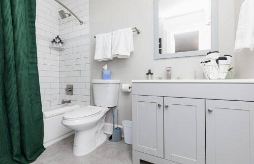 Royal Respite Green Kings and Grey Queens Hideaway! - Foto 9