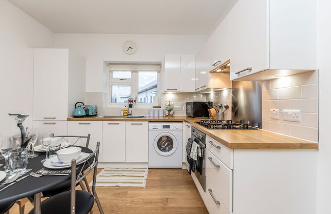 2BR Apt-sleeps 5-accessible-central Dartford - Photo 9