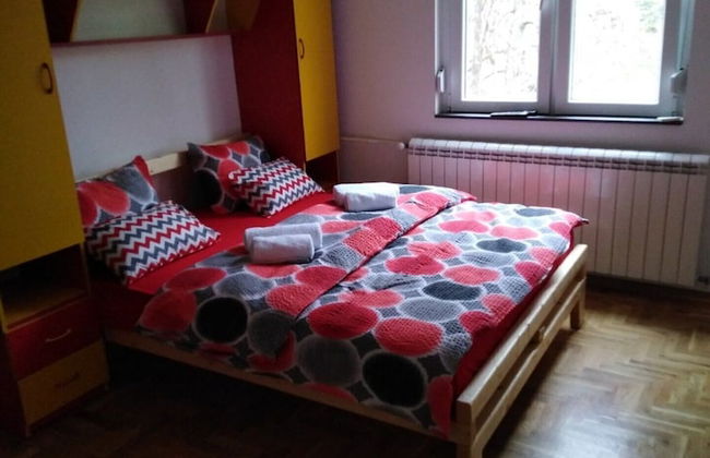 Lovely 2-bed Apartment in Novi Sad - Photo 11