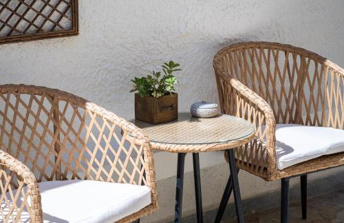 Central, Calm with Courtyard - Foto 41