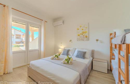 Sladana direct at the beach - Foto 80