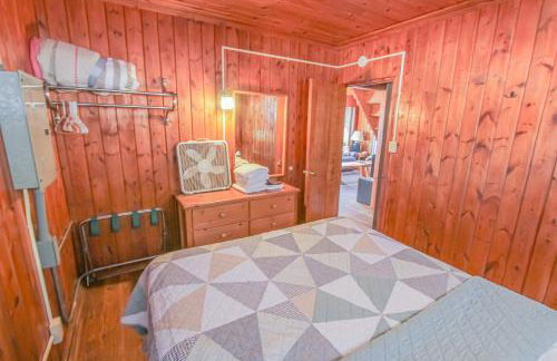 Lakefront Cottages 4 & 5 - 6BR Retreat for 12 - Foto 17