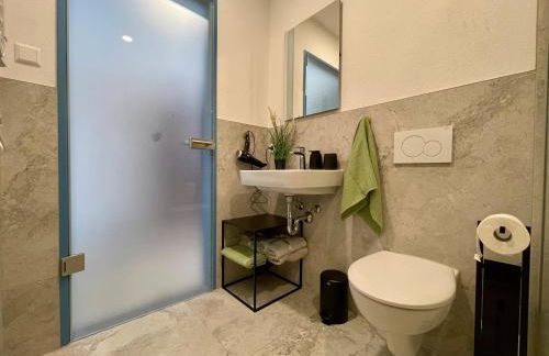 Goldstadt Comfort Suite - City Apartment Schlössle - Foto 15