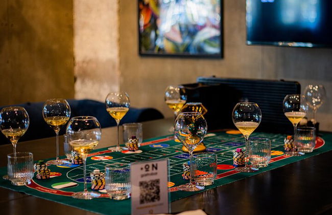 Casino de vinos privado con cata de vinos a ciegas - Foto 2