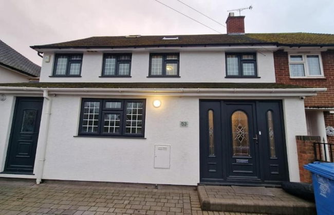 SnoozeDen Westmead – Windsor Castle & Legoland - Foto 42