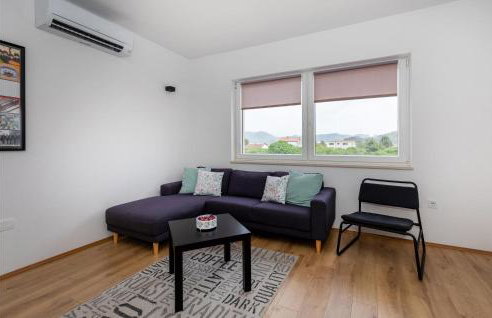 2 Bedroom Beautiful Apartment In Opuzen - Foto 4