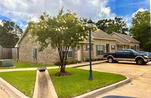 Chic Townhome near LA Tech - Foto 54