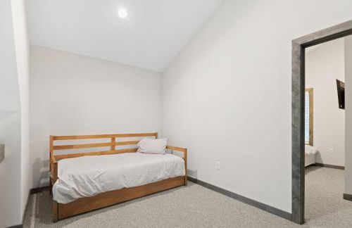 Twin Chalet - 6 BDs Hot Tub Game Area and more - Foto 63