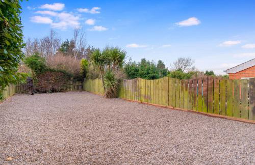 NEW! 4BR in Stanley - Foto 48