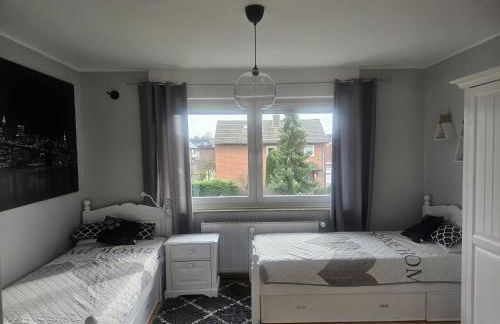 Ferienwohnung Für Gäste mit Niveau,Monteurewohnung mit 3 separaten Schlafzimmern,Parkplatz für Großes Fahrzeug vorhanden 8,5m lang - Foto 19